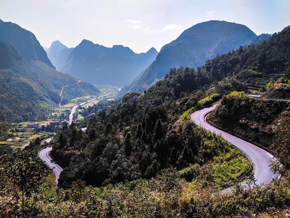 Ha Giang Riverside Hostel & Tour Екстер'єр фото